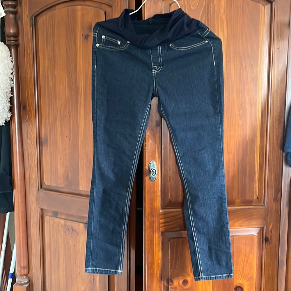 Excellent condition maternity jeans